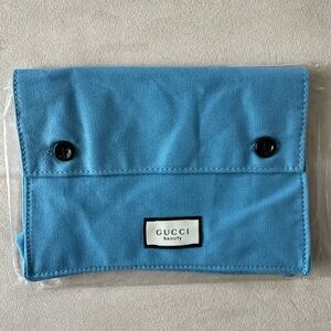 Gucci Beauty Blue Button Flap Cosmetic Pouch – GWP NEW w/Shoulder Conversion Kit